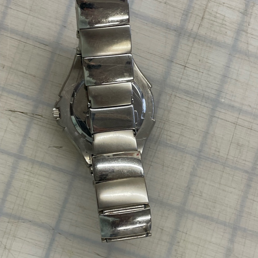 SEIKO SE-560 H BLACK DIAL Silvertone band! Working GREAT - Picture 8 of 10